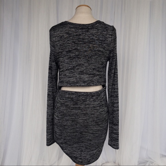 WILFRED FREE Tunic/Sweater Black and White Women's Size Medium Open Back - Picture 3 of 9